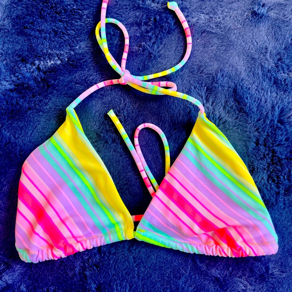 Victoria’s Secret bikini top